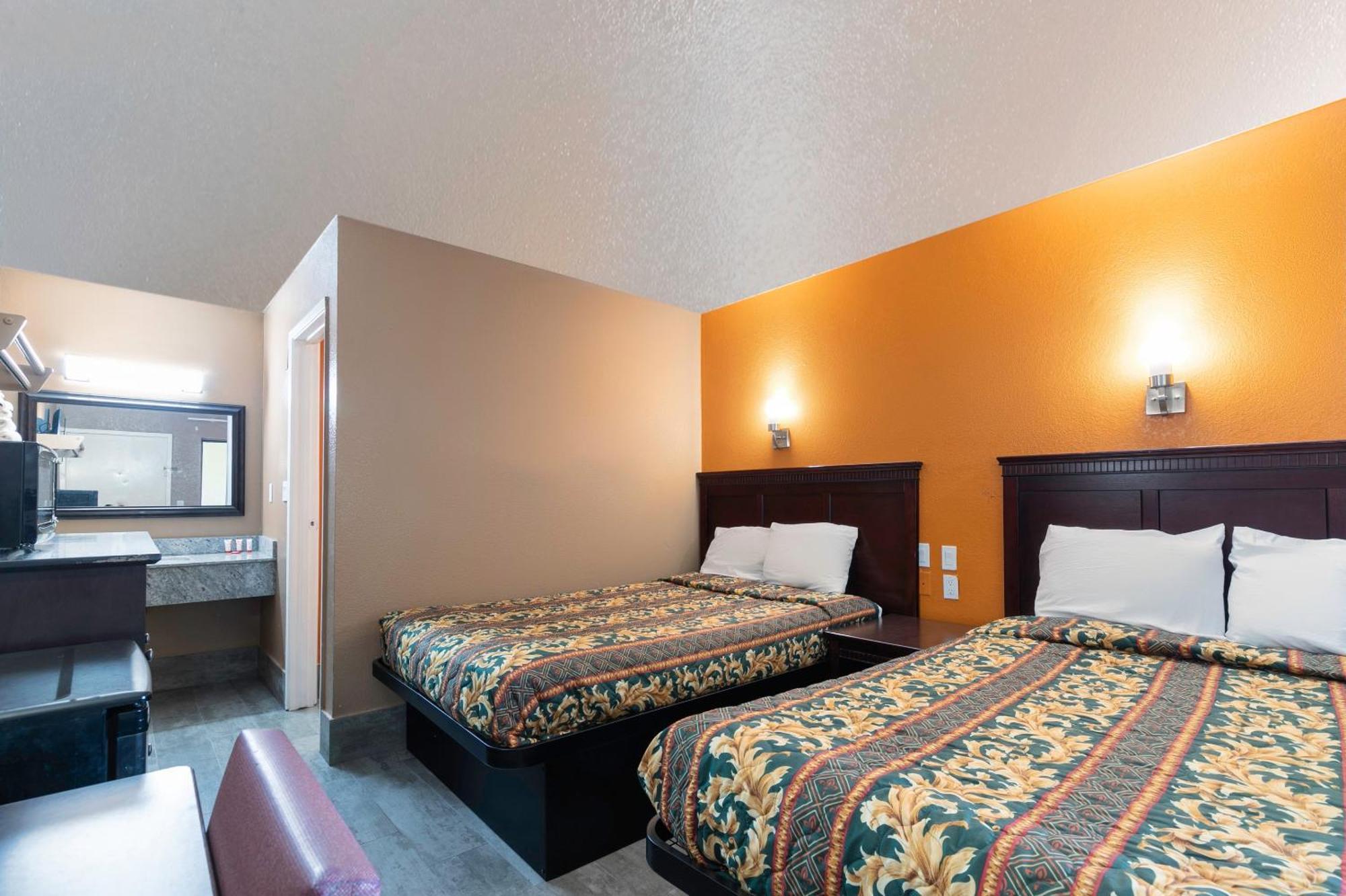 Oyo Hotel Lake Charles Hwy 10 Exterior photo